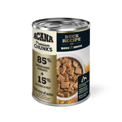 ACANA gros plan sur morceaux de canard montrant texture tendre