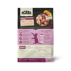 ACANA gros plan des croquettes montrant la texture nutritive