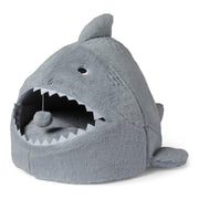 Amazon Basics maison requin vue de face montrant l'entrée et le confort