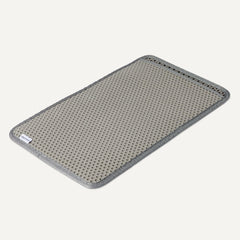 Amazon Basics chat sortant du bac utilise tapis confiant
