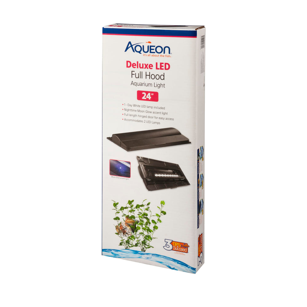 Aqueon capot avant noir mettant en valeur l'apparence nette et protection