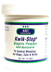 Arc Laboratories Kwik-Stop pot face montrant l'étiquette et l'usage immédiat