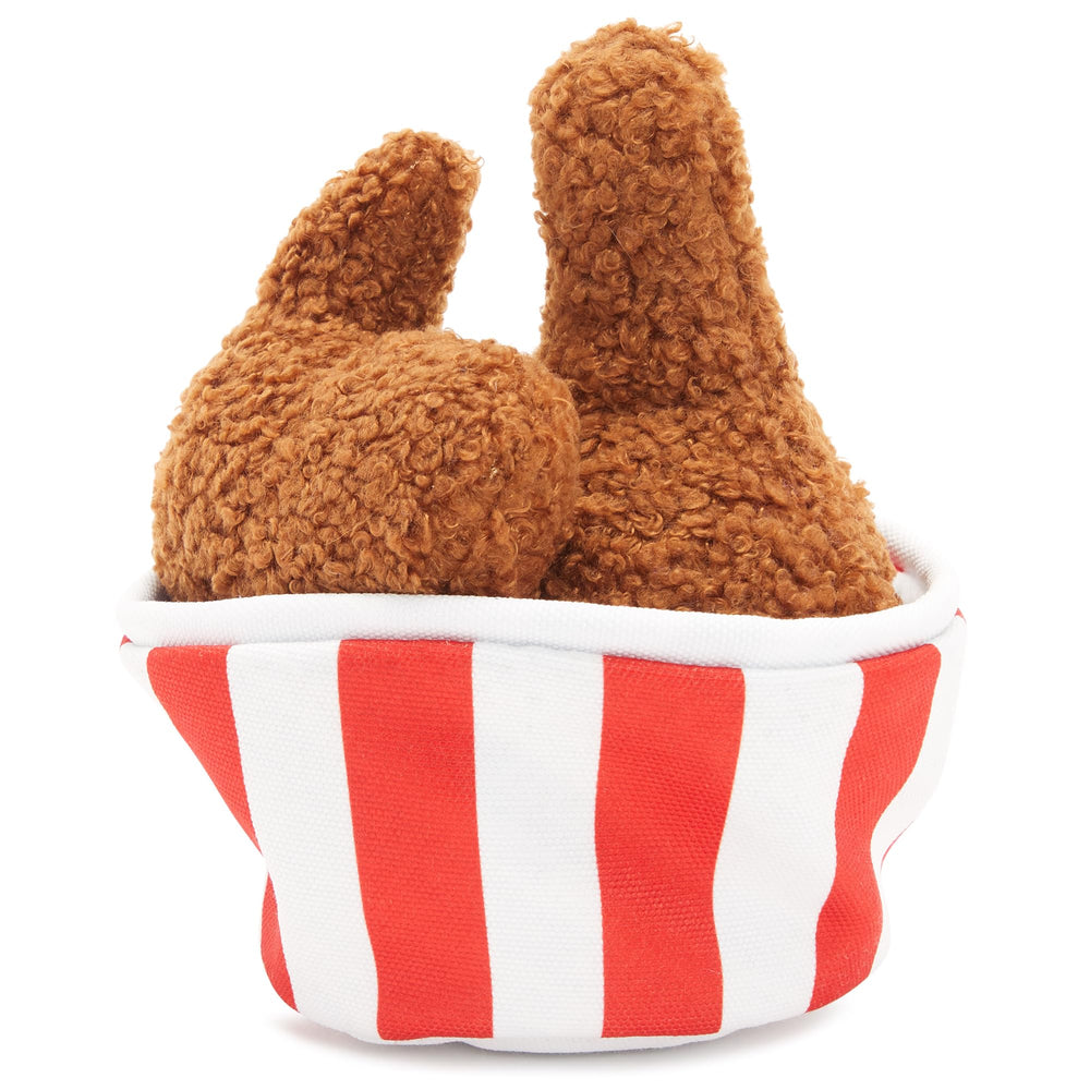 BarkBox face avant du Bucket O' Fried Licken montrant le seau crissant bénéfice divertissement