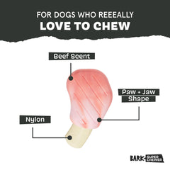 BarkBox gros plan sur la texture du Pork Chomp offrant sensations de mastication variées