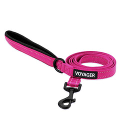 Best Pet Supplies Voyager emballage avant montrant la laisse fuchsia et ses caractéristiques