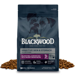Blackwood sac avant montrant saumon et riz brun pour digestion douce