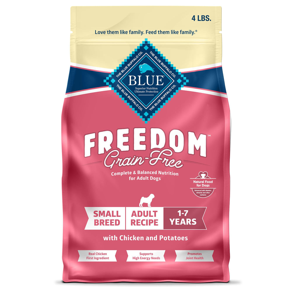 Blue Buffalo emballage face 4 lb montrant recette poulet et avantages