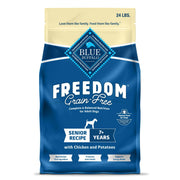 Blue Buffalo paquet face avant montrant la recette pour chiens seniors et bénéfices