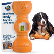 Bow Wow Labs Buddy vue avant tenant le bully stick en sécurité