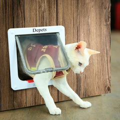 Depets gros plan sur le battant transparent pour visibilité et confort du chat