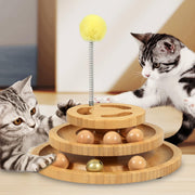 DoogCat vue avant de la tour en bois montrant stabilité et design décoratif