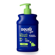 Douxo flacon face montrant étiquette claire et sécurité
