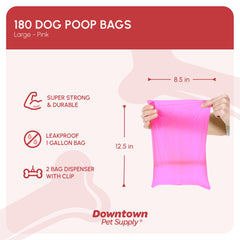 Downtown Pet Supply rouleau de sacs rose gros plan montrant l'épaisseur résistante
