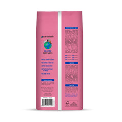 earthbath gros plan sur la texture d'une lingette, douceur visible pour pelage