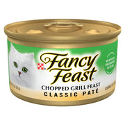 Fancy Feast boîte avant-plan montrant l’étiquetage clair et l’appétence