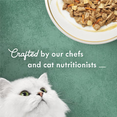 Fancy Feast boîte ouverte montrant sauce savoureuse, stimule l'appétit