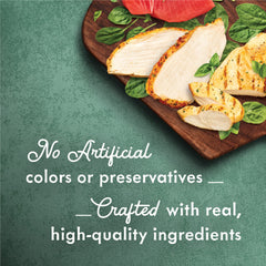 Fancy Feast poulet effiloché gros plan illustrant fibres et fraîcheur