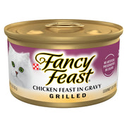 Fancy Feast conserve avant-plan montrant emballage et convenance pratique