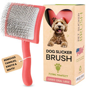 Flying Pawfect brosse face avant montrant forme incurvée et efficacité