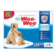 Four Paws vue avant de l'emballage montrant 200 coussinets et économie