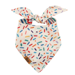 Furry Whisper bandana face rayures, look festif et photo-ready