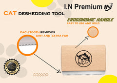 I.N Premium brosse utilisée sur un chat illustrant calme et réduction des poils