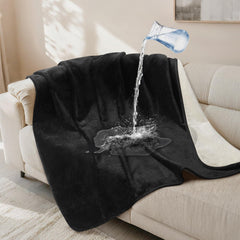 LOOBANI couverture face avant sur canapé montrant protection et style