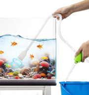 Luigi's vue de face du nettoyeur d'aquarium montrant la prise en main et la robustesse