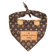 Millionaire Mutt bandana Chewy Vuiton face avant montrant motif et élégance