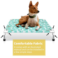 Modorki chien couché sur le lit illustrant confort et soutien