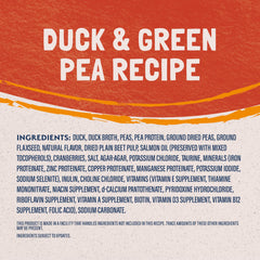 Natural Balance gros plan sur morceaux de canard, souligne protéines uniques