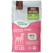 NATURE'S LOGIC emballage face montrant la recette Pork Meal Feast et clarté des ingrédients