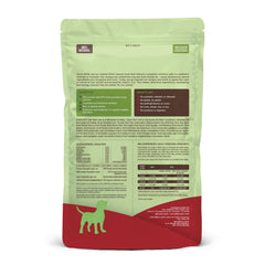 NATURE'S LOGIC kibble dans cuve illustrant quantité et aspect pratique