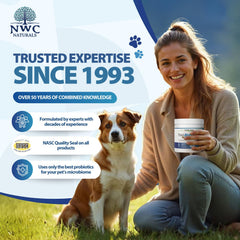 NWC Naturals Total-Biotics ajouté à la gamelle d'un chien pour meilleure digestion
