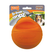 Nylabone B-Ball Gripz face avant montrant la forme et le motif pour une jouabilité durable