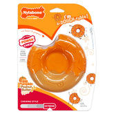 Nylabone donut face avant montrant la forme et la couleur orange attrayante