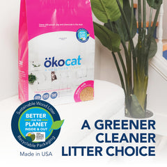 ÖKOCAT gros plan sur texture des fibres de bois, douceur pour pattes