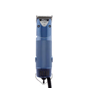 Oster A5 Turbo face avant montrant la prise en main et contrôle ergonomique