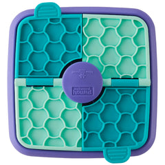 Outward Hound vue avant du jouet Lick N' Flip montrant les compartiments, encourage la stimulation