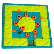 Outward Hound MultiPuzzle plateau face montrant zones de récompense et stimulation