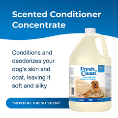 Goutte de conditionneur PetAg sur la paume montrant sa texture douce et hydratante