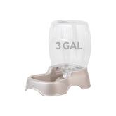 Petmate vue avant du distributeur montrant capacité 3 gallons et design stable bénéfique
