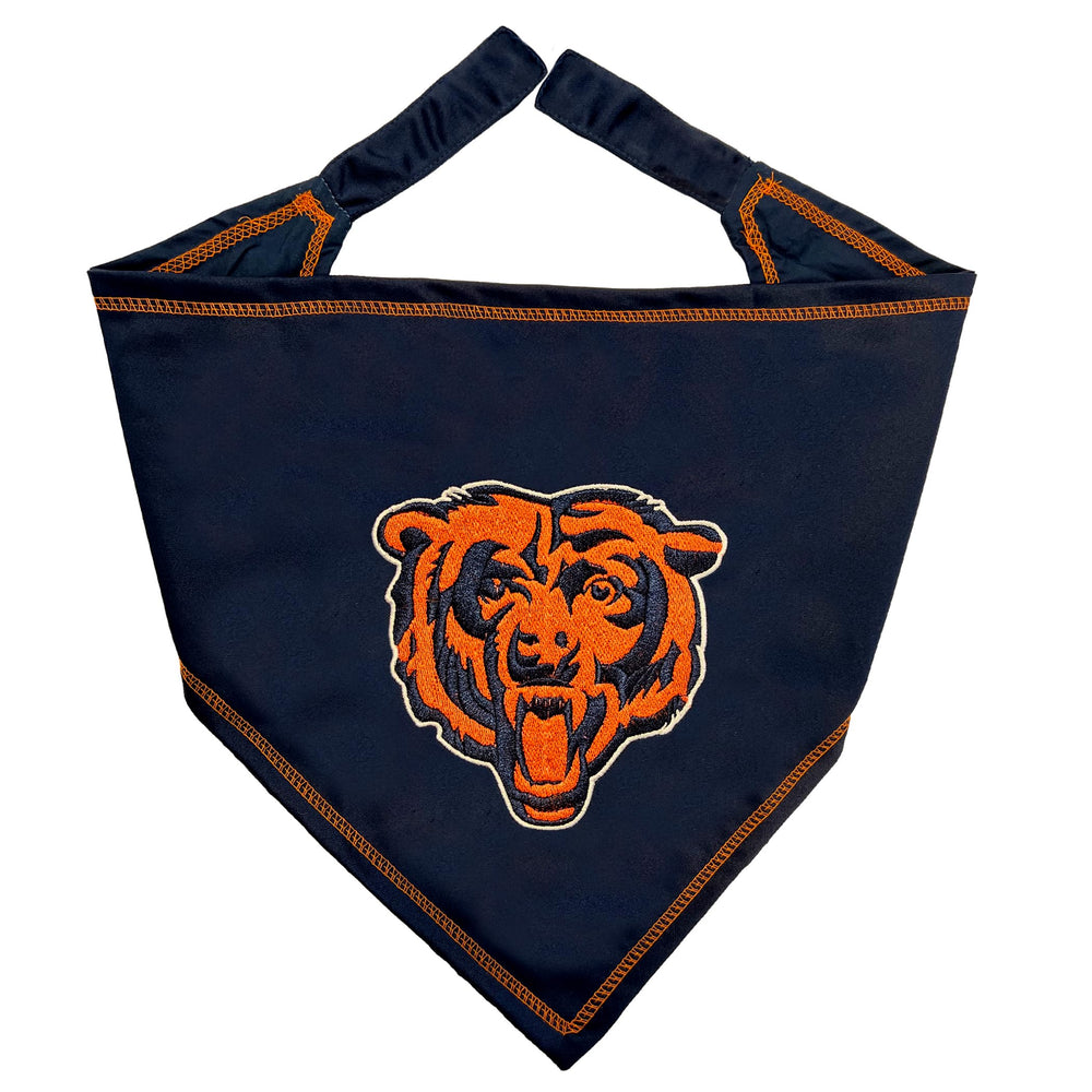 Pets First bandana Chicago Bears face avant mettant en valeur le logo officiel