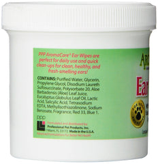 PPP Pet Aroma Care lingette utilisée sur l'oreille d'un chien pour hygiène rapide