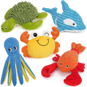 PrimePets ensemble devant montrant les cinq peluches et leur variété ludique