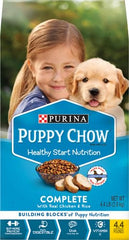 Purina Puppy Chow gros plan des croquettes pour appétit et mastication facile