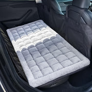 REEVAA tapis face avant montrant protection de la banquette et confort