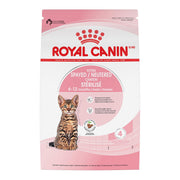 ROYAL CANIN sachet avant montrant la formule pour chaton stérilisé, nutrition équilibrée