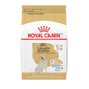 ROYAL CANIN emballage face montrant la référence Labrador 5+ et informations-clés