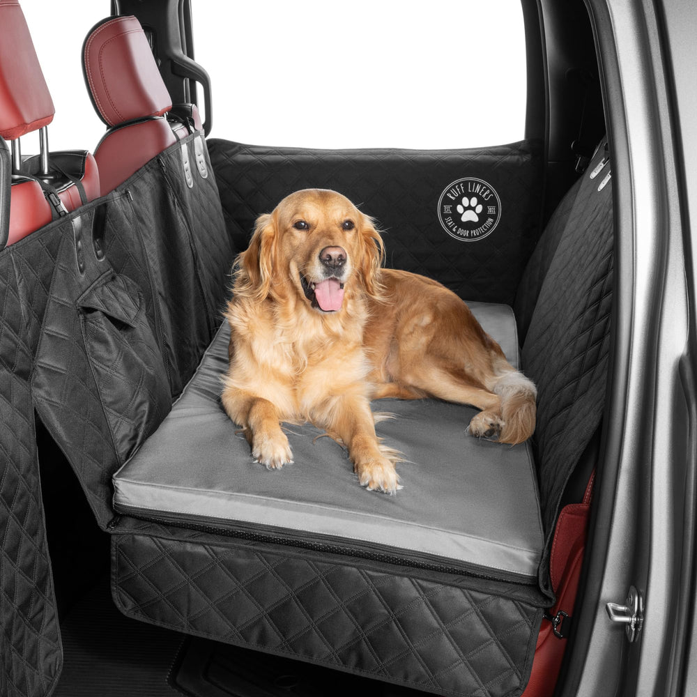 Ruff Liners vue avant du tapis siège arrière apportant confort et stabilité